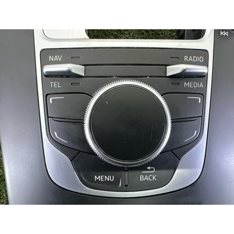 Накладка центральної консолі (салон) AUDI A3 8V 2016 1.8 CNSB 8V0919614P