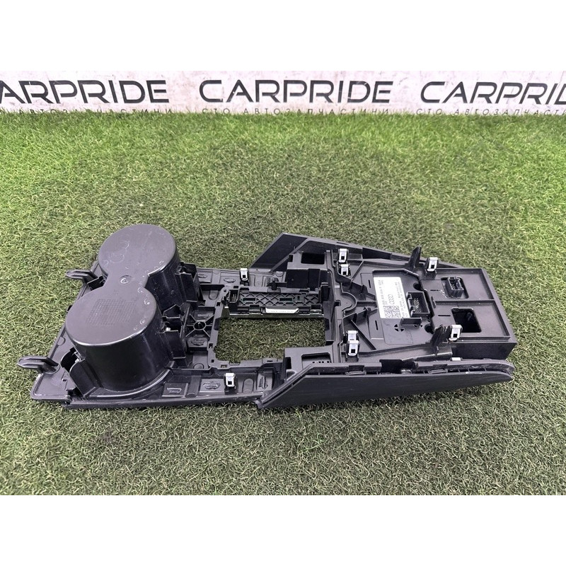 Накладка центральної консолі (салон) AUDI A3 8V 2016 1.8 CNSB 8V0919614P