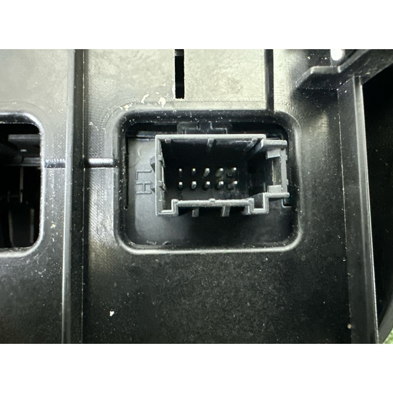 Накладка центральної консолі (салон) AUDI A3 8V 2016 1.8 CNSB 8V0919614P