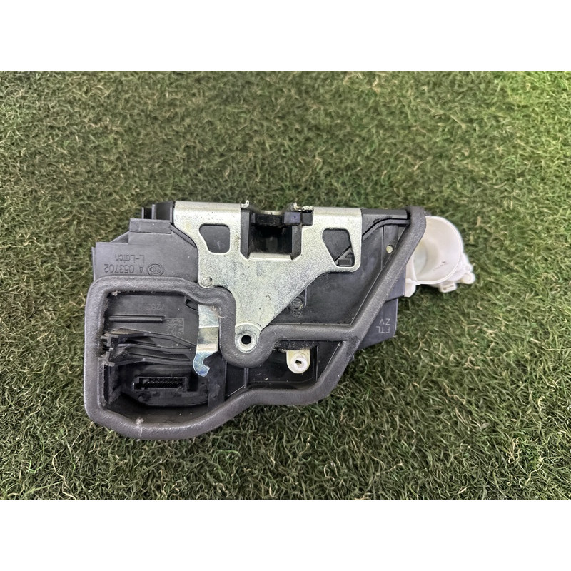 Замок дверей (кузов і елементи) BMW X3 F25 2012 3.0 51217202143