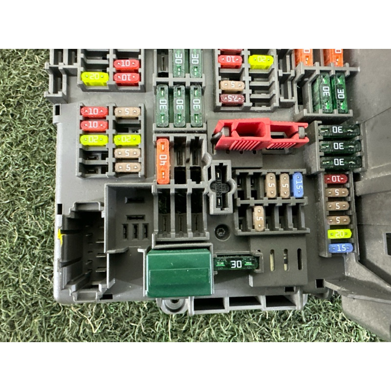 Блок предохранителей (электрика) BMW 3-series E90 2010 3.0 N54 61149119445