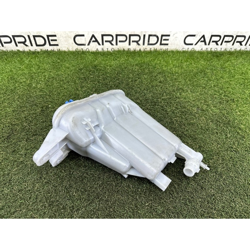 Бачок расширительный (система охлаждения) AUDI A4 B8 2014 2.0 TFSI 8K0121403T