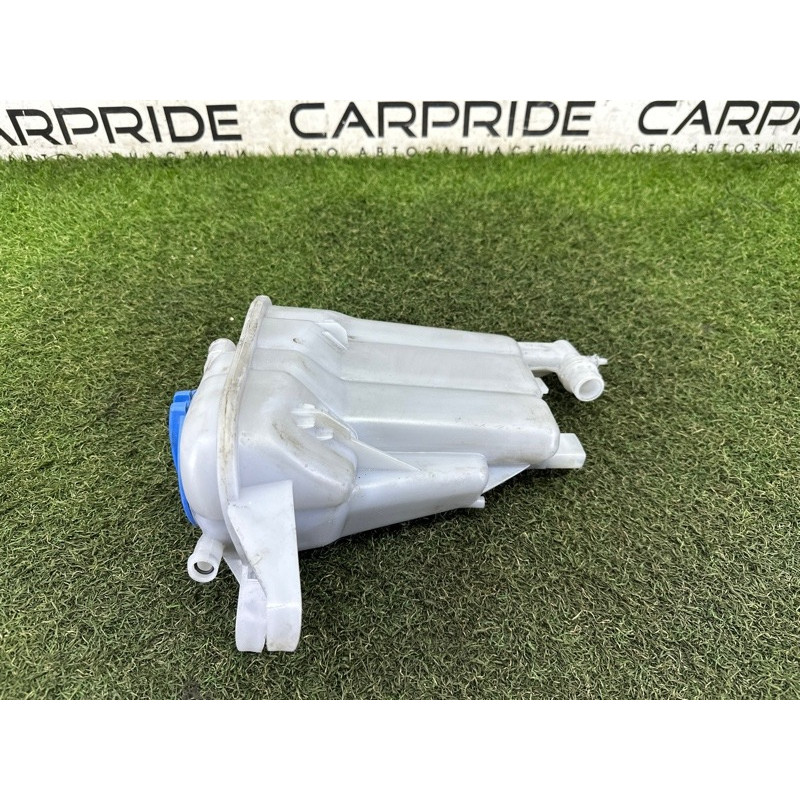 Бачок расширительный (система охлаждения) AUDI A4 B8 2014 2.0 TFSI 8K0121403T