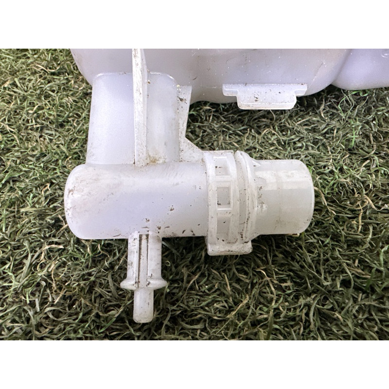 Бачок расширительный (система охлаждения) AUDI A4 B8 2014 2.0 TFSI 8K0121403T