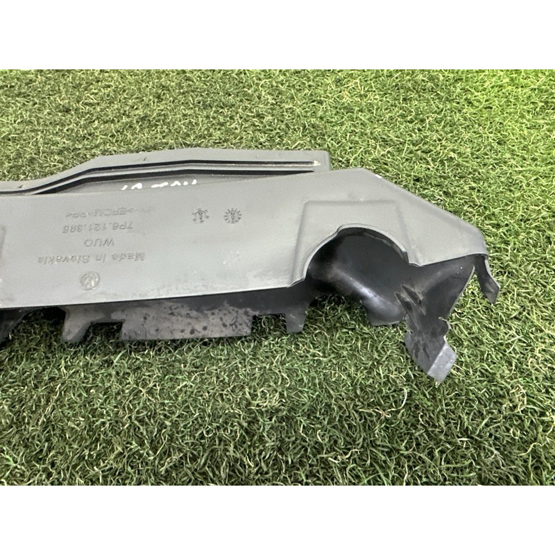 Воздуховод радиатора (кузов и элементы) Volkswagen Touareg NF 2013 3.0 Hybrid 7P6121395