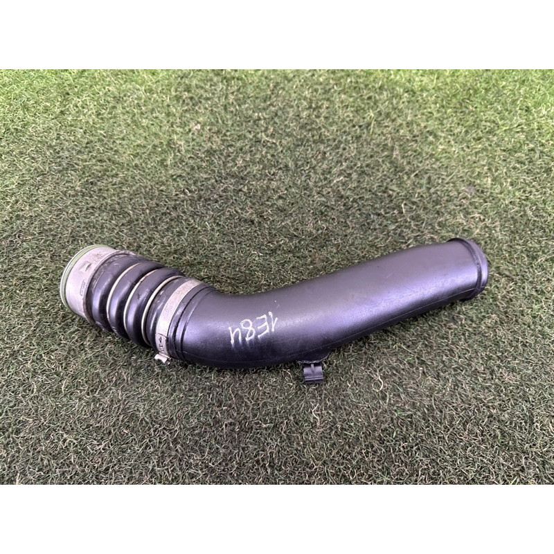 Патрубок інтеркулера (двигун та елементи) BMW X1 E84 2014 2.0 13717588283