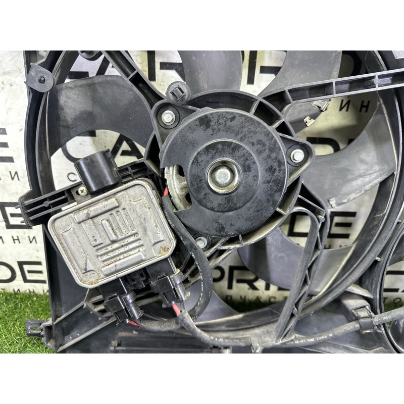 Вентилятор охолодження радіатора (система охлаждения) LAND ROVER Discovery Sport L550 2016 2.0 LR045248