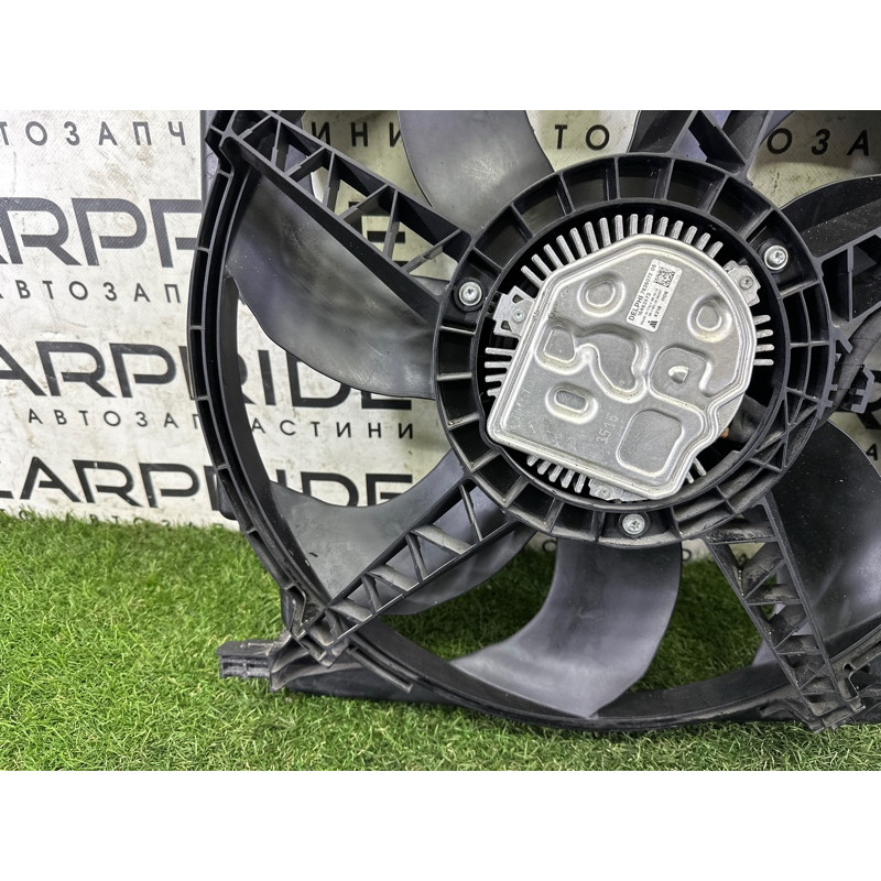 Вентилятор охолодження радіатора (система охолодження) BMW X1 F48 2016 2.0 17427617611