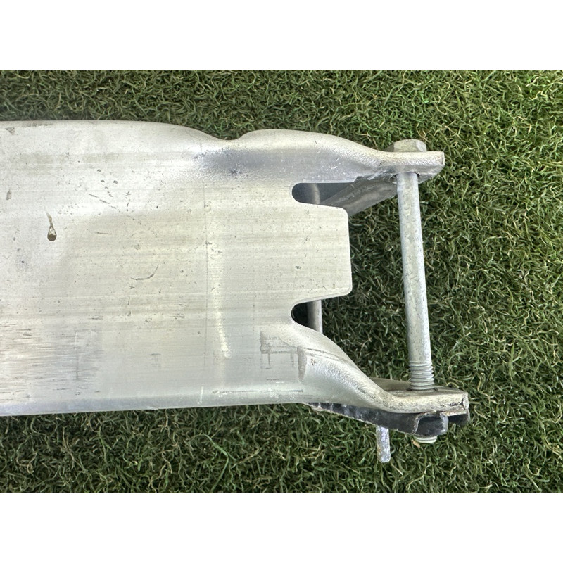 Кронштейн посилювача бампера (скло та дзеркала) BMW X1 F48 2016 2.0 51117406387