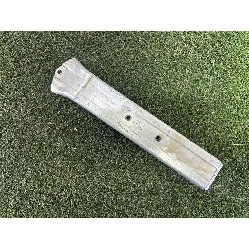 Кронштейн посилювача бампера (скло та дзеркала) BMW X1 F48 2016 2.0 51117374789