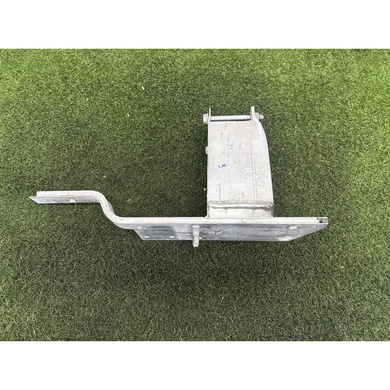 Кронштейн усилителя бампера (стекла и зеркала) BMW X5 F15 2015 3.0 51117325323