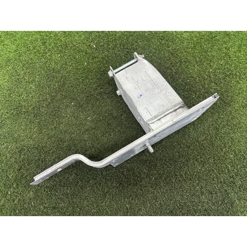 Кронштейн усилителя бампера (стекла и зеркала) BMW X5 F15 2015 3.0 51117325323