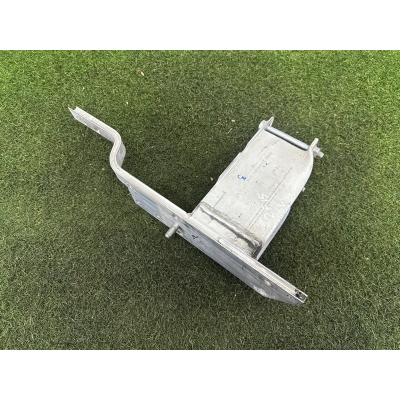 Кронштейн усилителя бампера (стекла и зеркала) BMW X5 F15 2015 3.0 51117325323