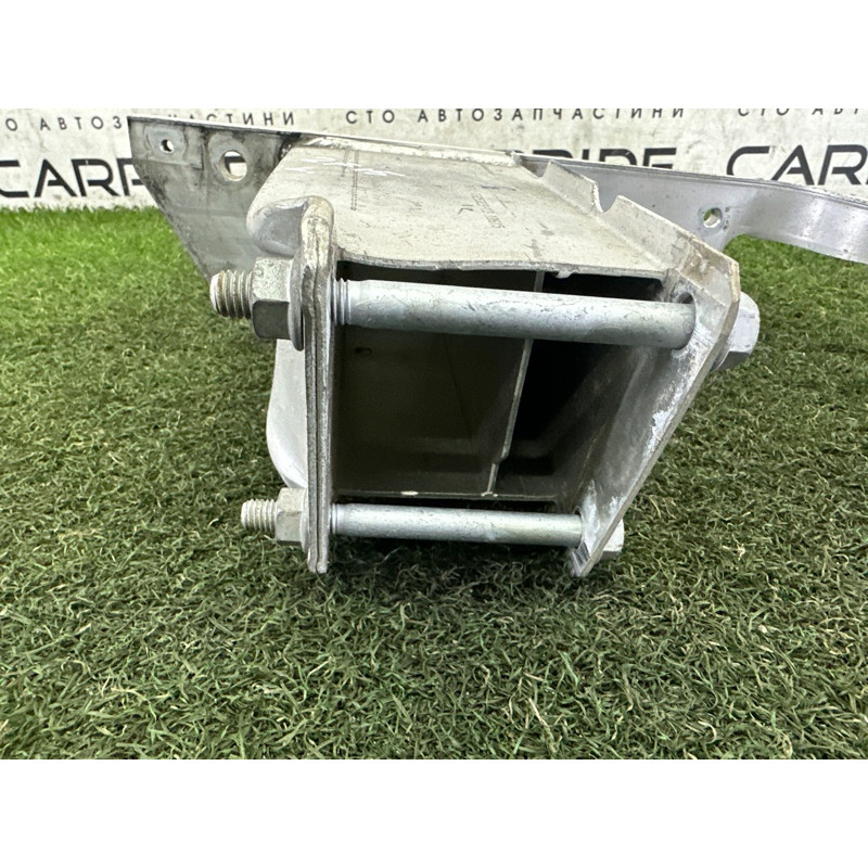 Кронштейн усилителя бампера (стекла и зеркала) BMW X5 F15 2015 3.0 51117325323