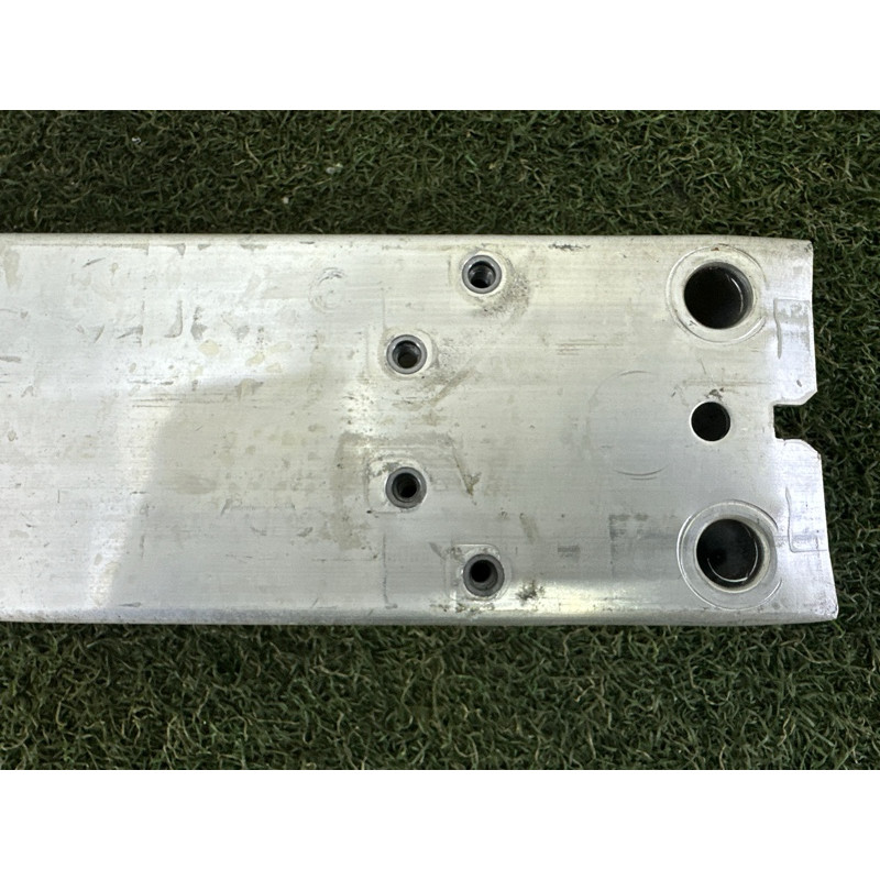 Кронштейн посилювача бампера (скло та дзеркала) BMW X1 F48 2016 2.0 51117406388