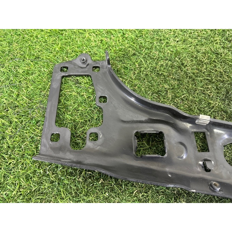 Планка телевизора верхняя (кузов и элементы) BMW X1 F48 2016 2.0 51647434544