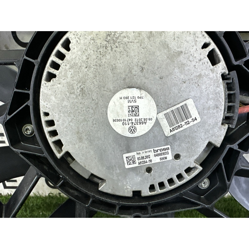 Вентилятор охлаждения радиатора (система охлаждения) Volkswagen Touareg NF 2013 3.6 7P0121203H