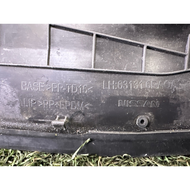 Ущільнювач крила (кузов і елементи) Nissan Rogue T33 2021 2.5 631316RA0A
