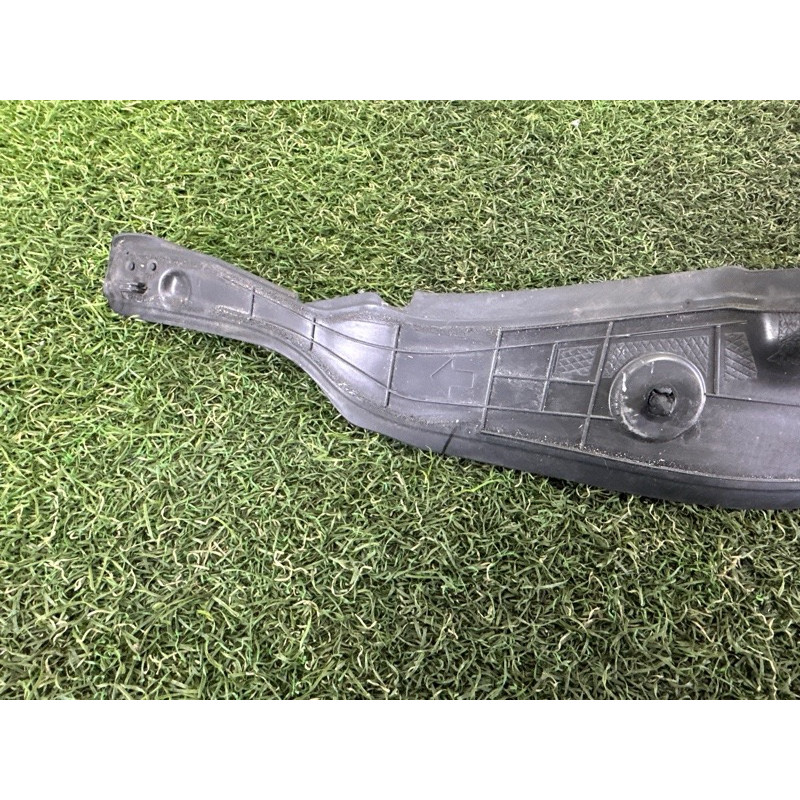 Ущільнювач крила (кузов і елементи) Nissan Rogue T33 2021 2.5 631306RA0A