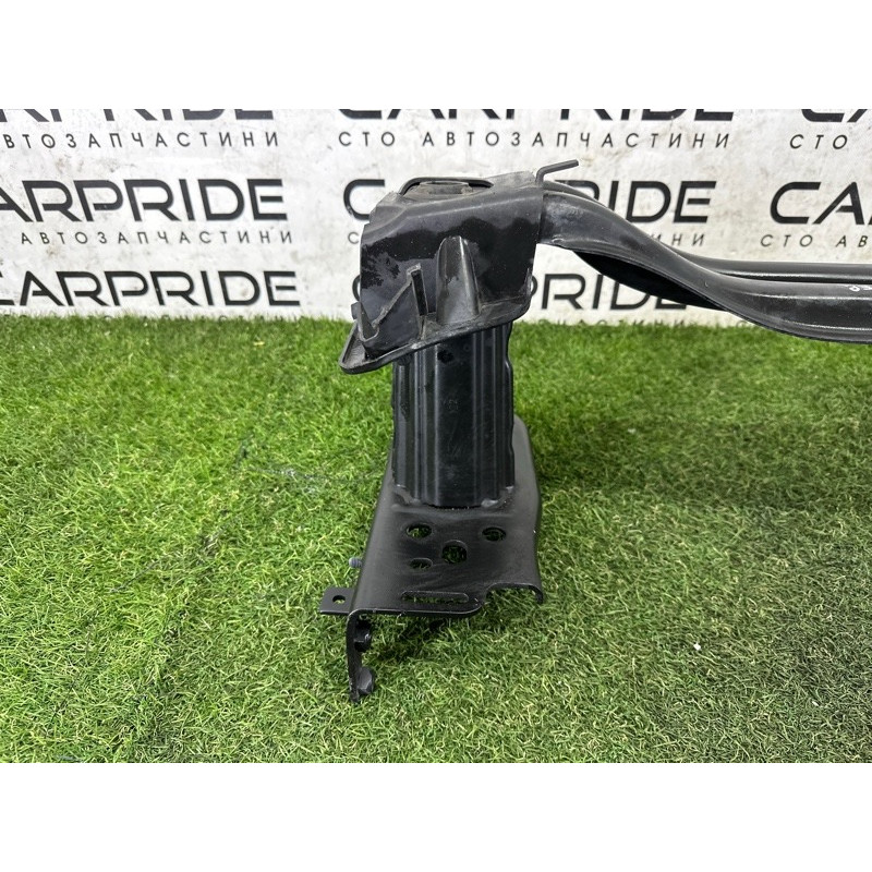 Підсилювач бампера (зовнішні елементи кузова) Volkswagen Touareg NF 2013 3.6 7P0807109D
