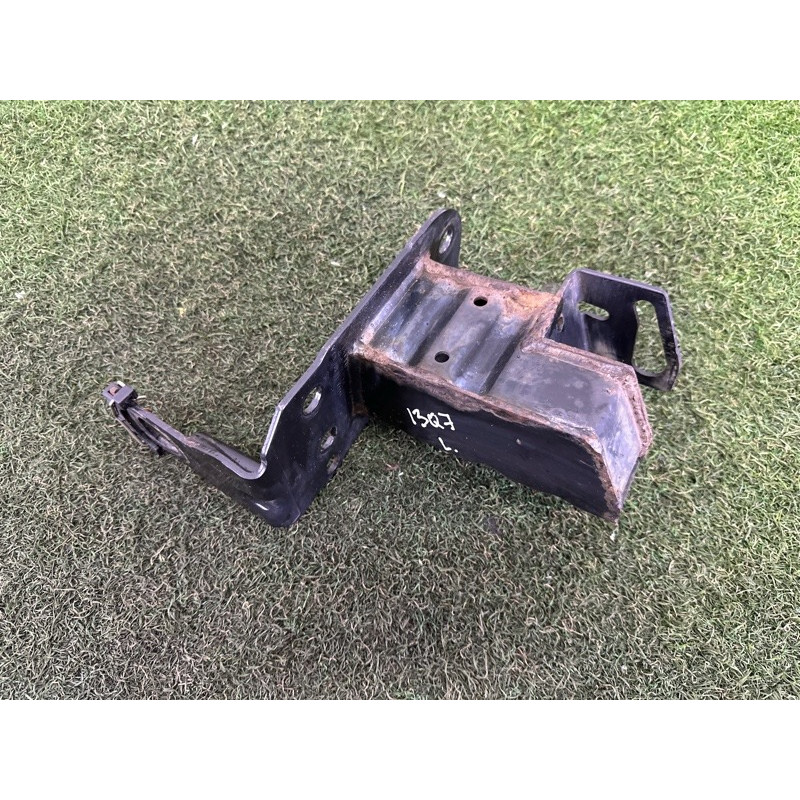 Кронштейн посилювача бампера (скло та дзеркала) AUDI Q7 4L 2015 3.0 4L0807133A