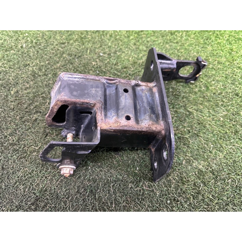 Кронштейн посилювача бампера (скло та дзеркала) AUDI Q7 4L 2015 3.0 4L0807133A