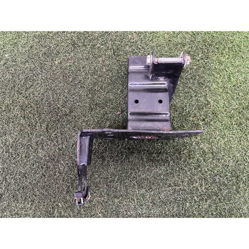 Кронштейн посилювача бампера (скло та дзеркала) AUDI Q7 4L 2015 3.0 4L0807133A