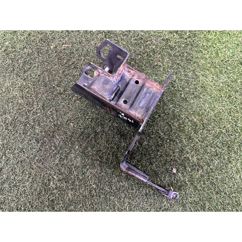 Кронштейн посилювача бампера (скло та дзеркала) AUDI Q7 4L 2015 3.0 4L0807134C