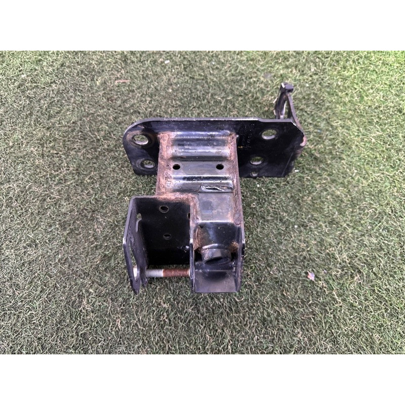 Кронштейн посилювача бампера (скло та дзеркала) AUDI Q7 4L 2015 3.0 4L0807134C