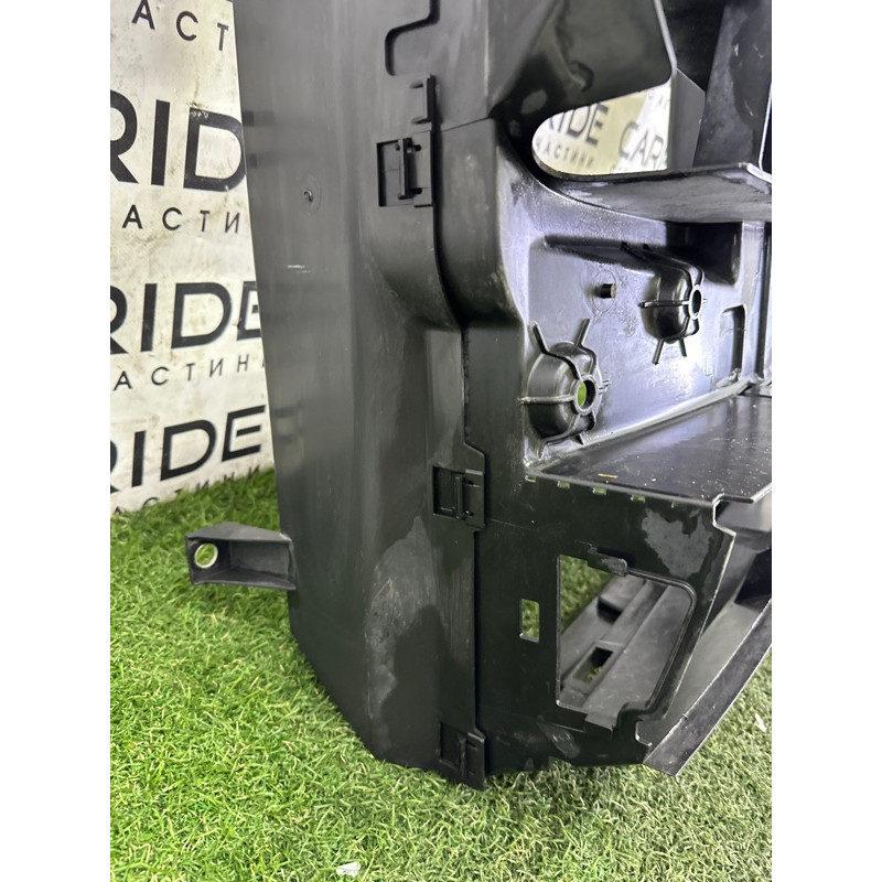 Диффузор радіатора (кузов і елементи) BMW X5 F15 2015 3.0 51747343798