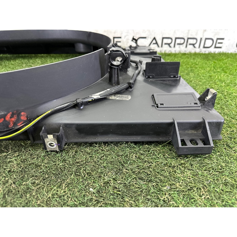 Диффузор радіатора (кузов и элементы) LAND ROVER Range Rover L405 2014 5.0 LR057118