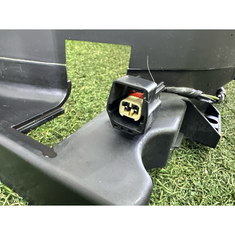 Диффузор радіатора (кузов и элементы) LAND ROVER Range Rover L405 2014 5.0 LR057118