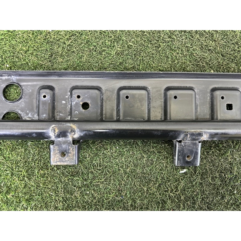 Кронштейн радіатора (кузов и элементы) LAND ROVER Discovery Sport L550 2016 2.0 LR060346