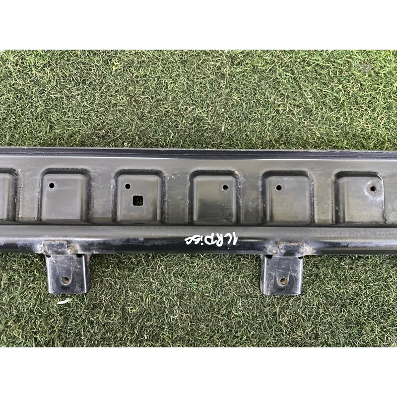 Кронштейн радіатора (кузов и элементы) LAND ROVER Discovery Sport L550 2016 2.0 LR060346