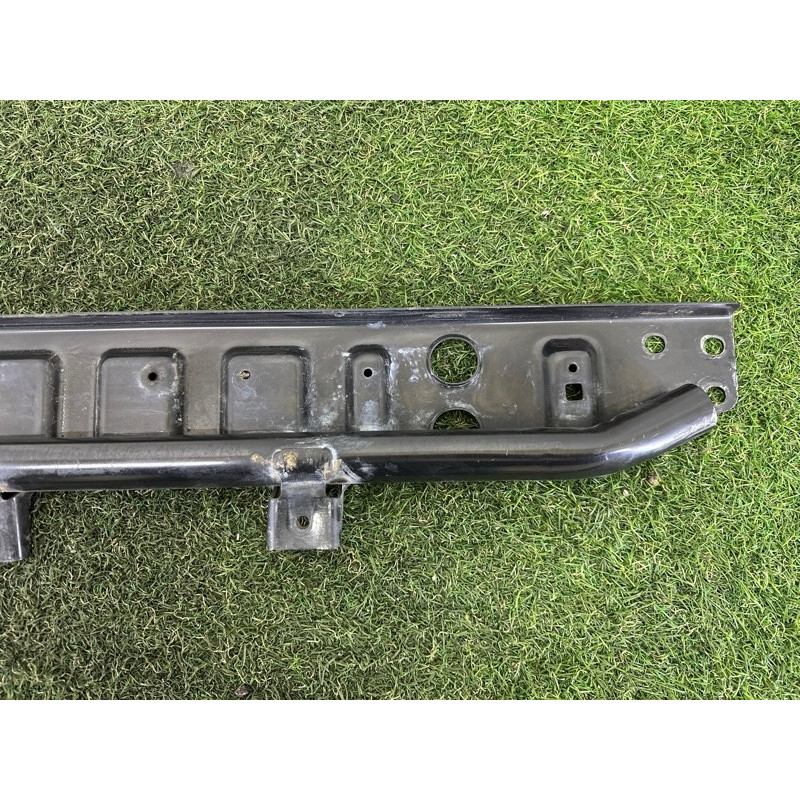 Кронштейн радіатора (кузов и элементы) LAND ROVER Discovery Sport L550 2016 2.0 LR060346