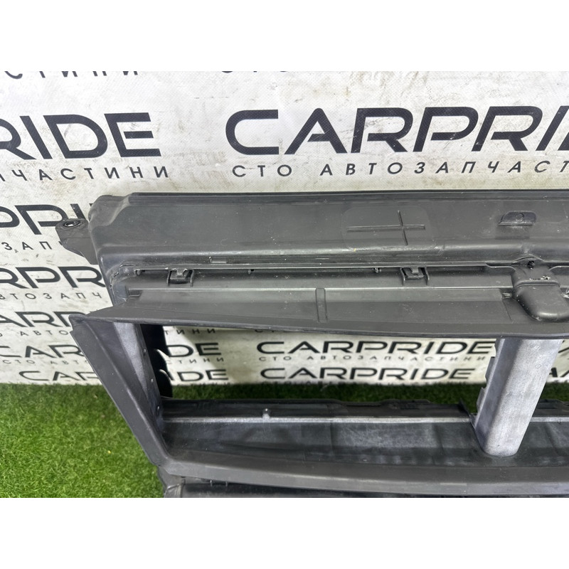 Диффузор радіатора (кузов і елементи) BMW X1 F48 2016 2.0 51747374197