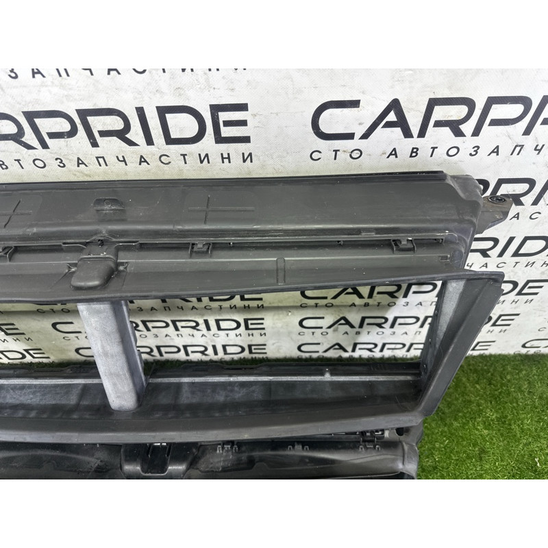 Диффузор радіатора (кузов і елементи) BMW X1 F48 2016 2.0 51747374197