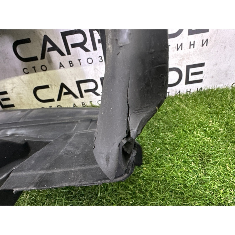 Диффузор радіатора (кузов і елементи) BMW X1 F48 2016 2.0 51747374197