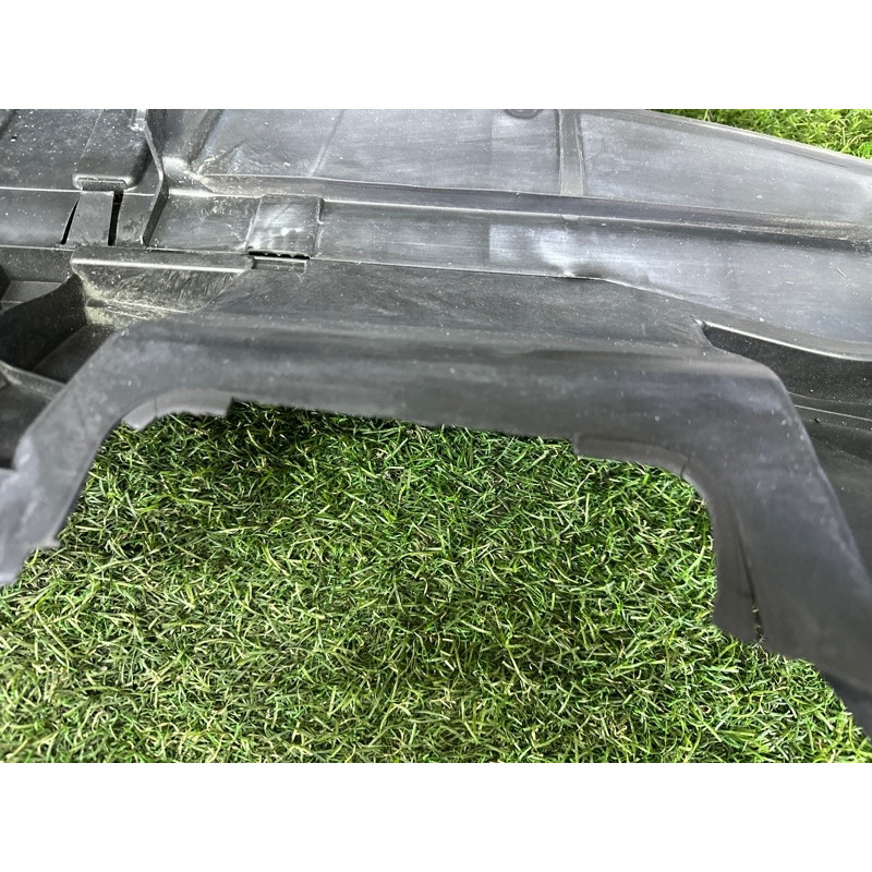 Диффузор радіатора (кузов і елементи) BMW X1 F48 2016 2.0 51747374197