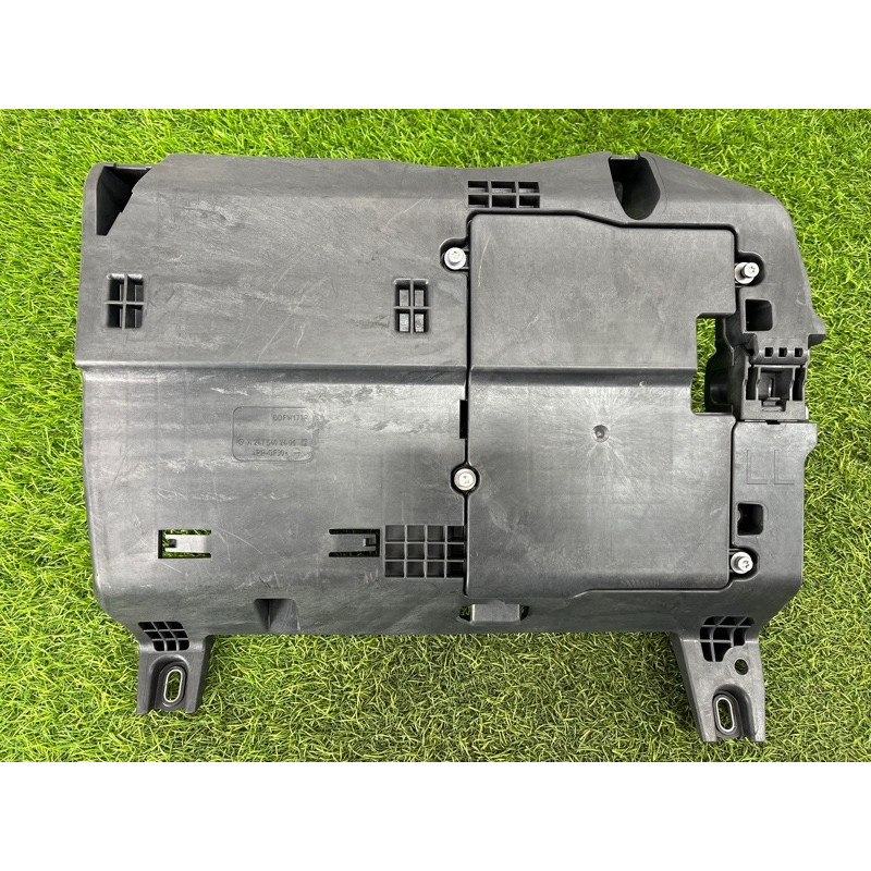 Кришка блока запобіжників (двигатель и элементы) Mercedes-Benz EQB 350 X243 2022 A2475402406