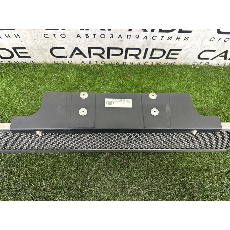 Решітка радіатора (наружные элементы кузова) LAND ROVER Discovery Sport L550 2016 2.0 LR072623