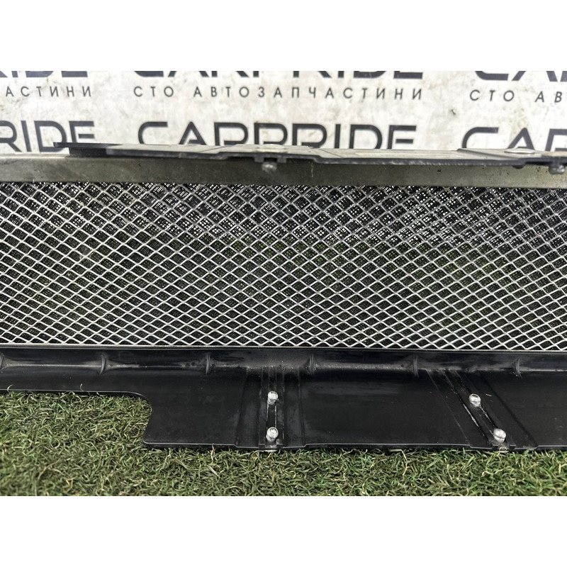 Решітка радіатора (наружные элементы кузова) LAND ROVER Discovery Sport L550 2016 2.0 LR072623
