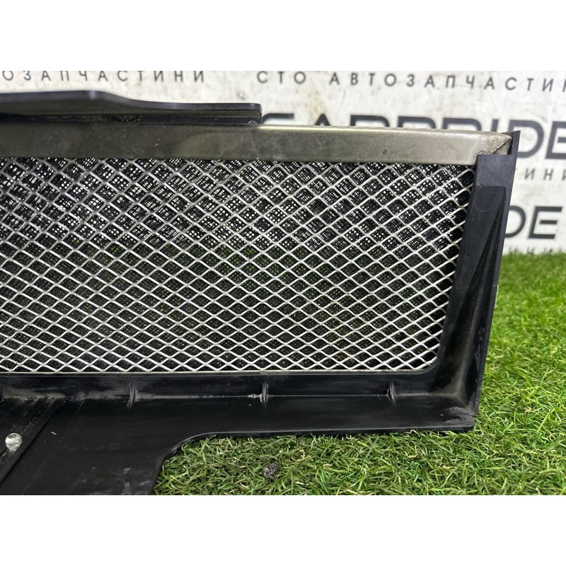 Решітка радіатора (наружные элементы кузова) LAND ROVER Discovery Sport L550 2016 2.0 LR072623