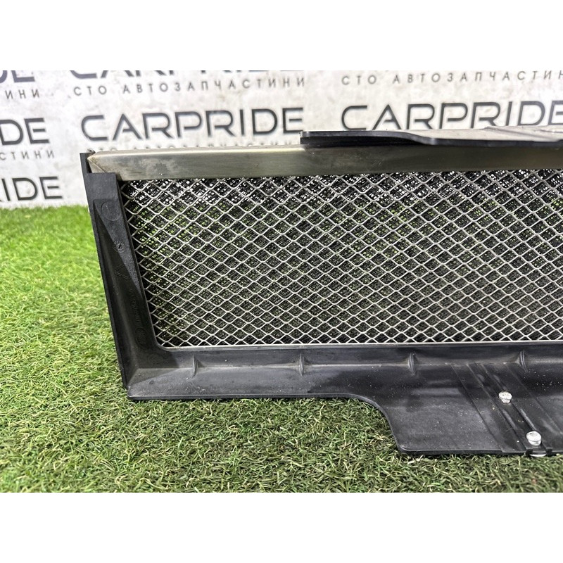 Решетка радиатора (наружные элементы кузова) LAND ROVER Range Rover Evoque L538 2015 2.0 LR048135