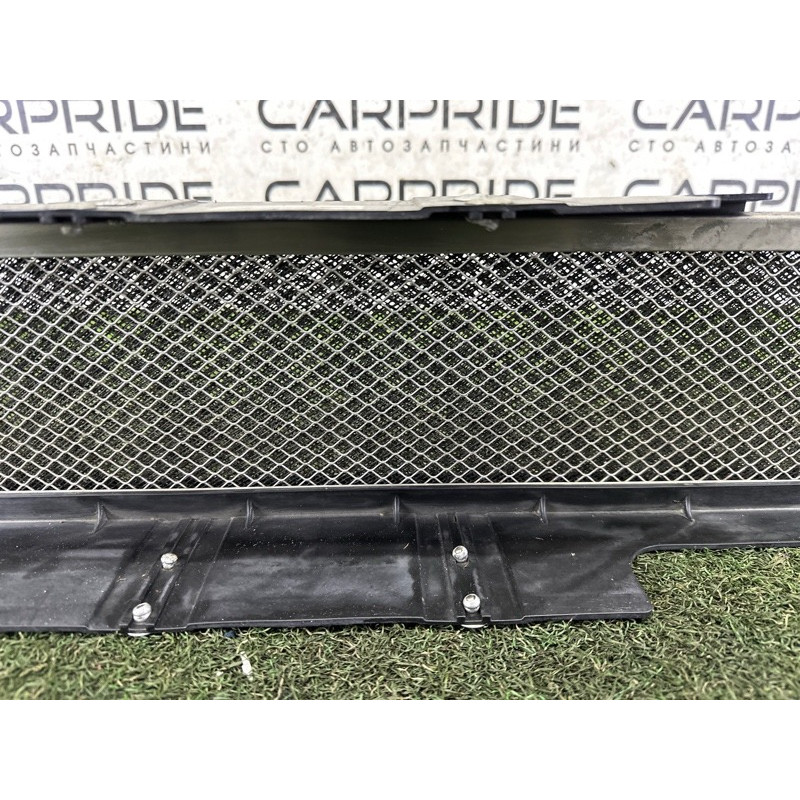 Решетка радиатора (наружные элементы кузова) LAND ROVER Range Rover Evoque L538 2015 2.0 LR048135