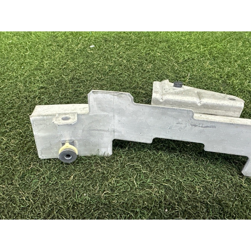 Кронштейн фары (кузов и элементы) BMW X5 F15 2015 3.0 51647294491