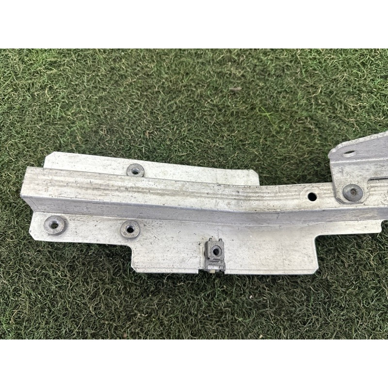 Кронштейн фары (кузов и элементы) BMW X5 F15 2015 3.0 51647294491