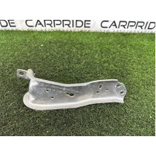 Кронштейн посилювача бампера