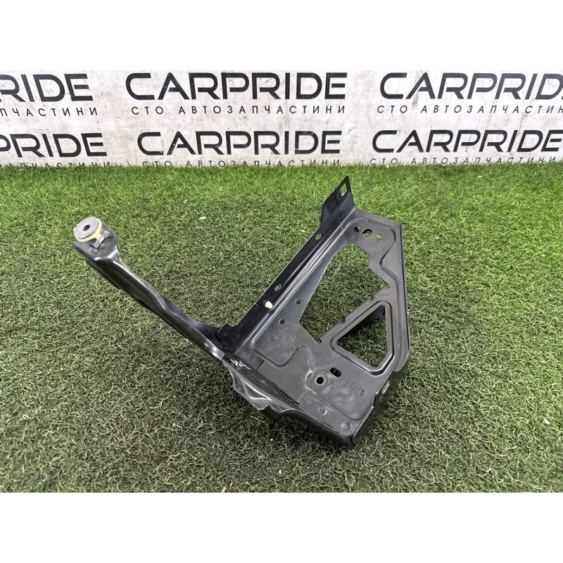 Кронштейн фары (кузов и элементы) BMW X1 F48 2016 2.0 51647342501