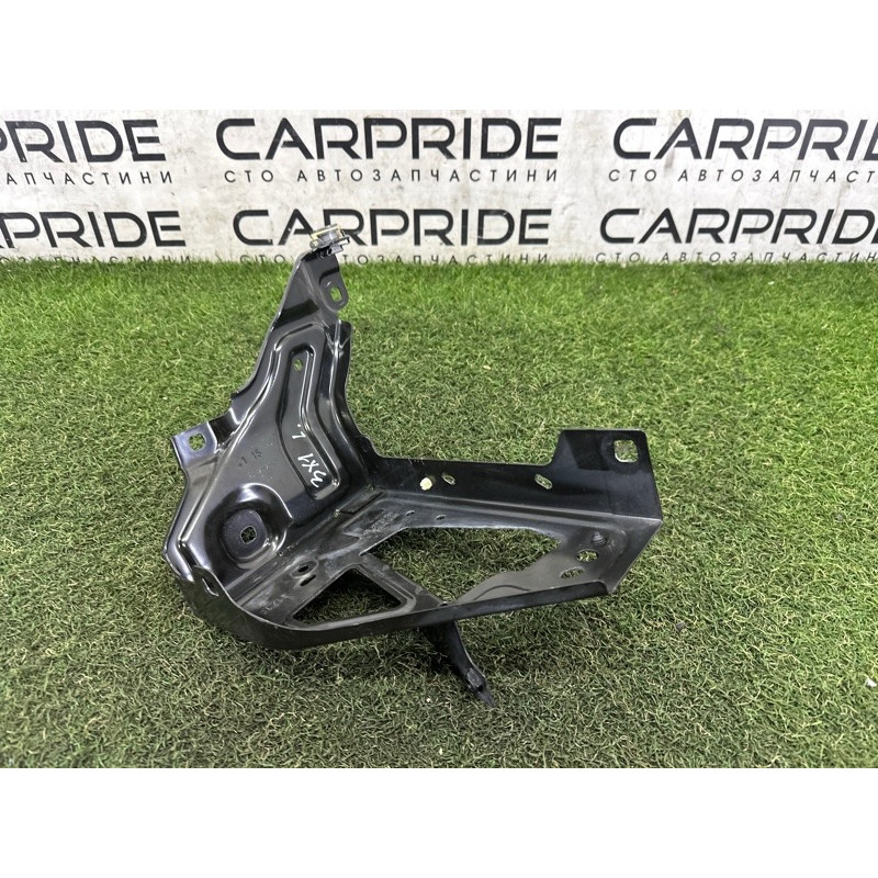 Кронштейн фары (кузов и элементы) BMW X1 F48 2016 2.0 51647342501